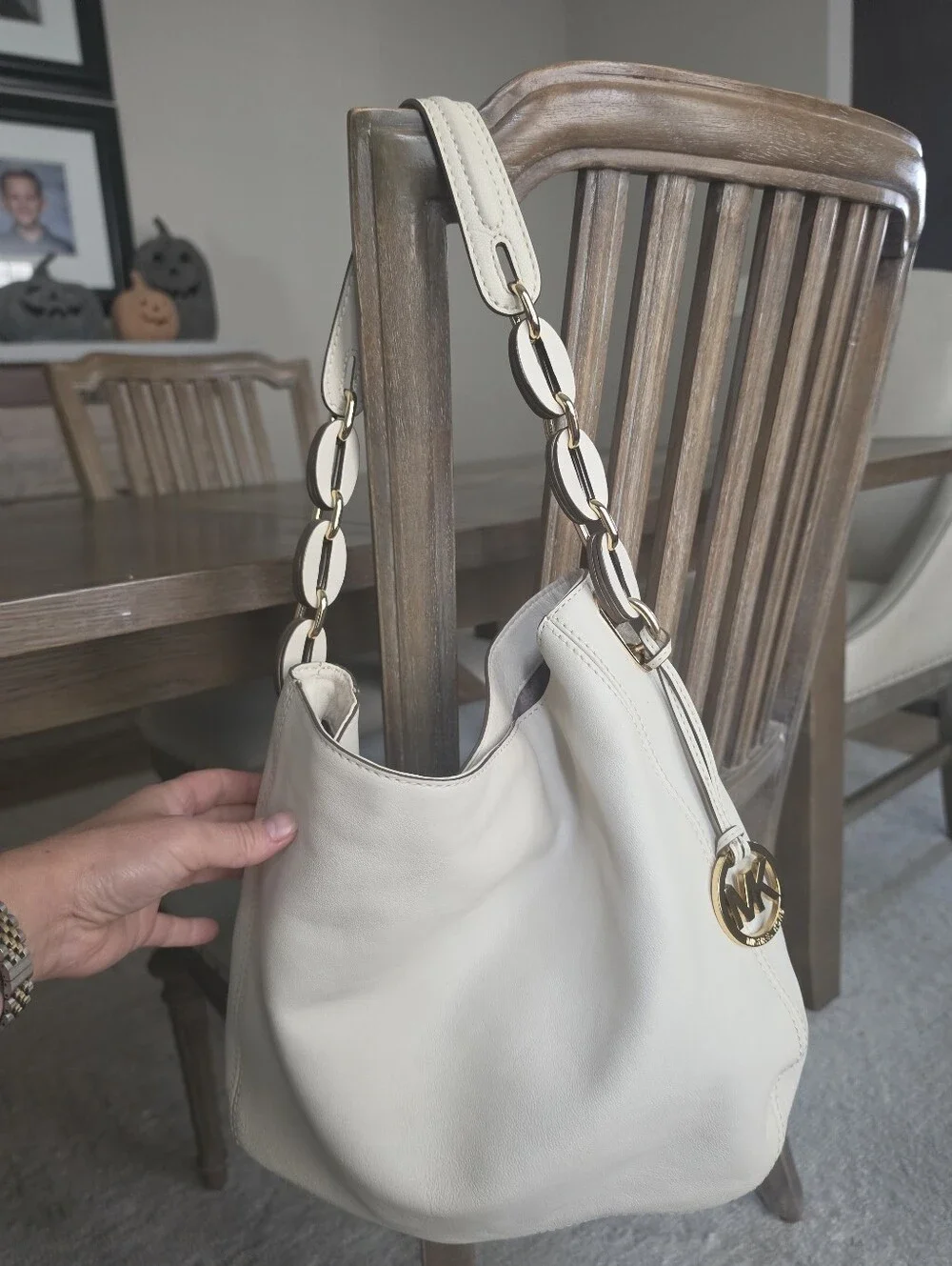 Michael Kors Lilly Large Vanilla Leather Hobo Shoulder Bag Gold Chain